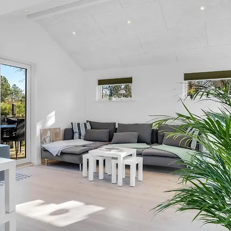 Lovely Renovated With A Wilderness Bath And Fenced Grounds Vesløs