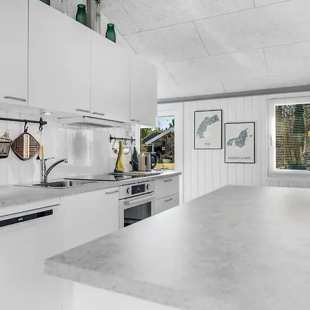 Lovely Renovated With A Wilderness Bath And Fenced Grounds Σπίτι διακοπών