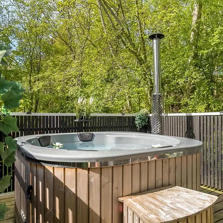 Σπίτι διακοπών Lovely Renovated With A Wilderness Bath And Fenced Grounds *